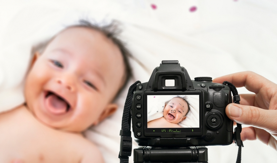 Confiez votre reportage naissance à un grand professionnel : le photographe de votre maternité